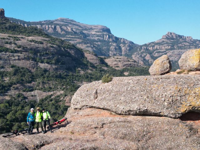 Sant Llorenç Savall, pedalant pel seu entorn